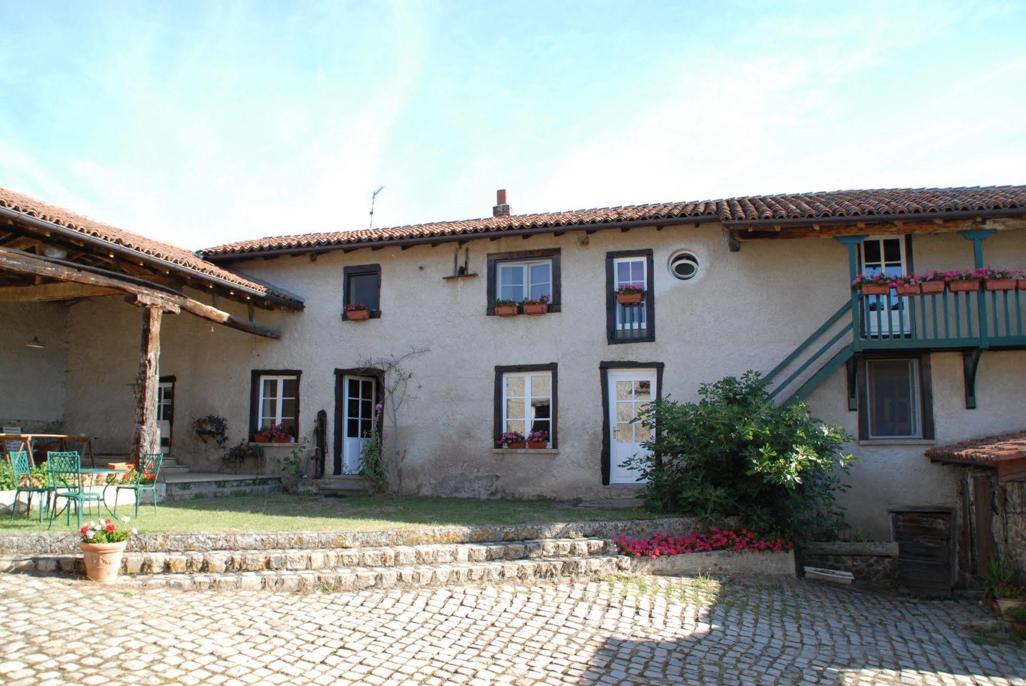 Chez Jacotte Et Elia Bed & Breakfast Saint-Galmier Exterior photo