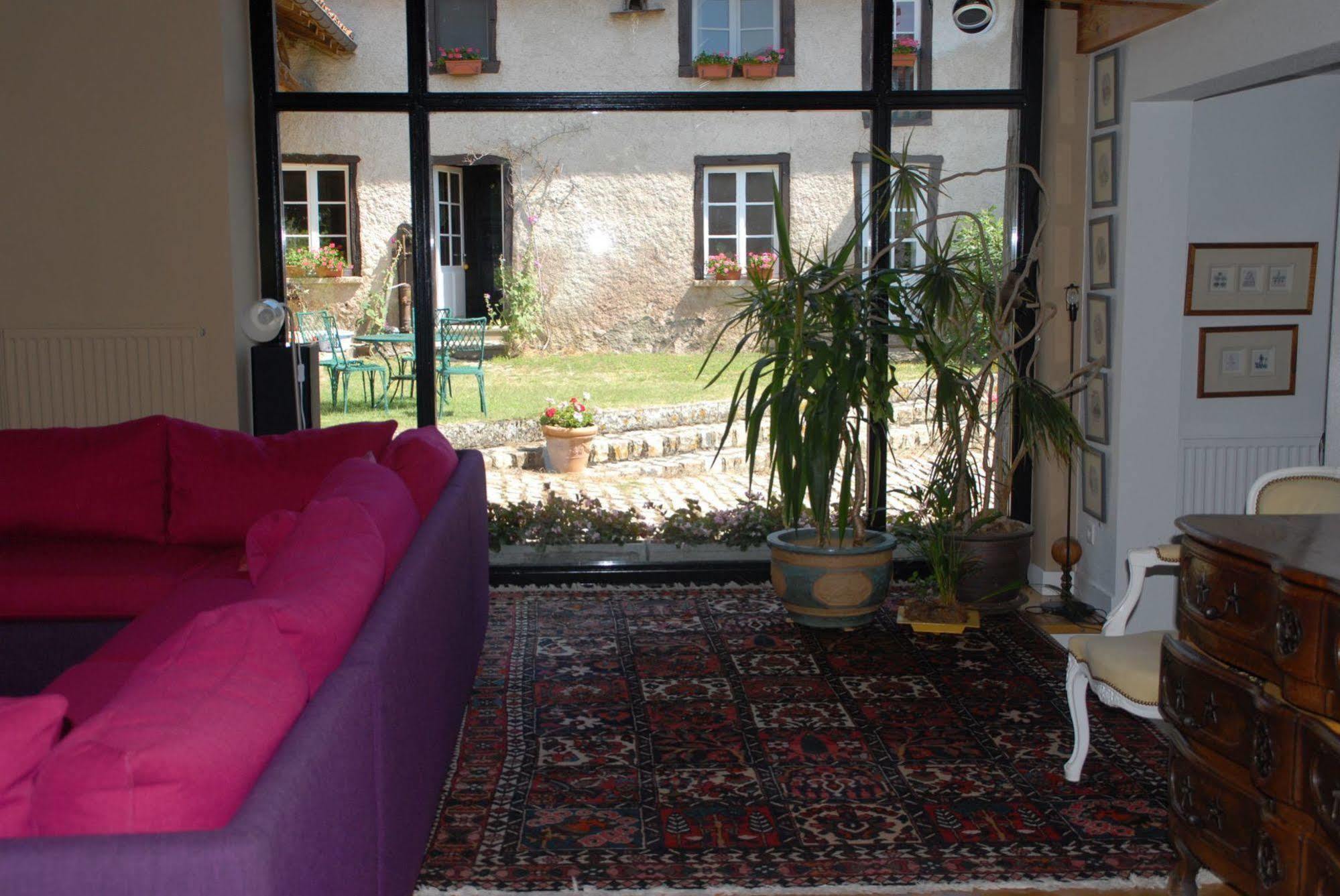 Chez Jacotte Et Elia Bed & Breakfast Saint-Galmier Exterior photo